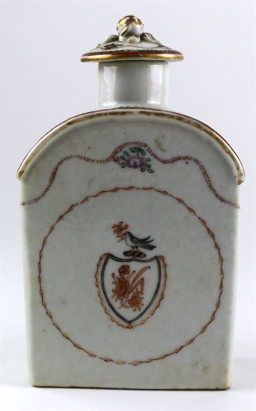 Chinese Export Porcelain Tea Caddy with Cover